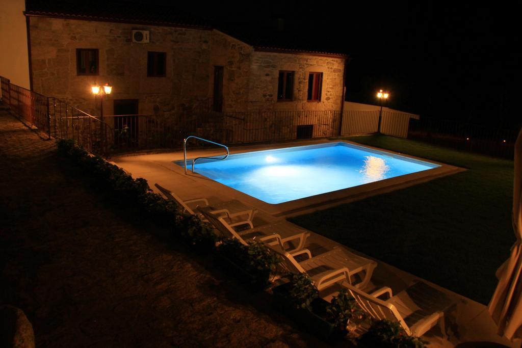 Bed and Breakfast Solar Dos Almeidas - Turismo De Habitacao Транкозу Экстерьер фото