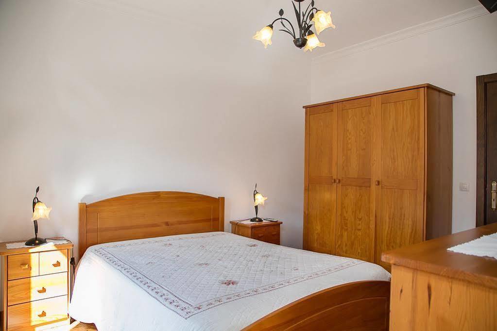 Bed and Breakfast Solar Dos Almeidas - Turismo De Habitacao Транкозу Экстерьер фото